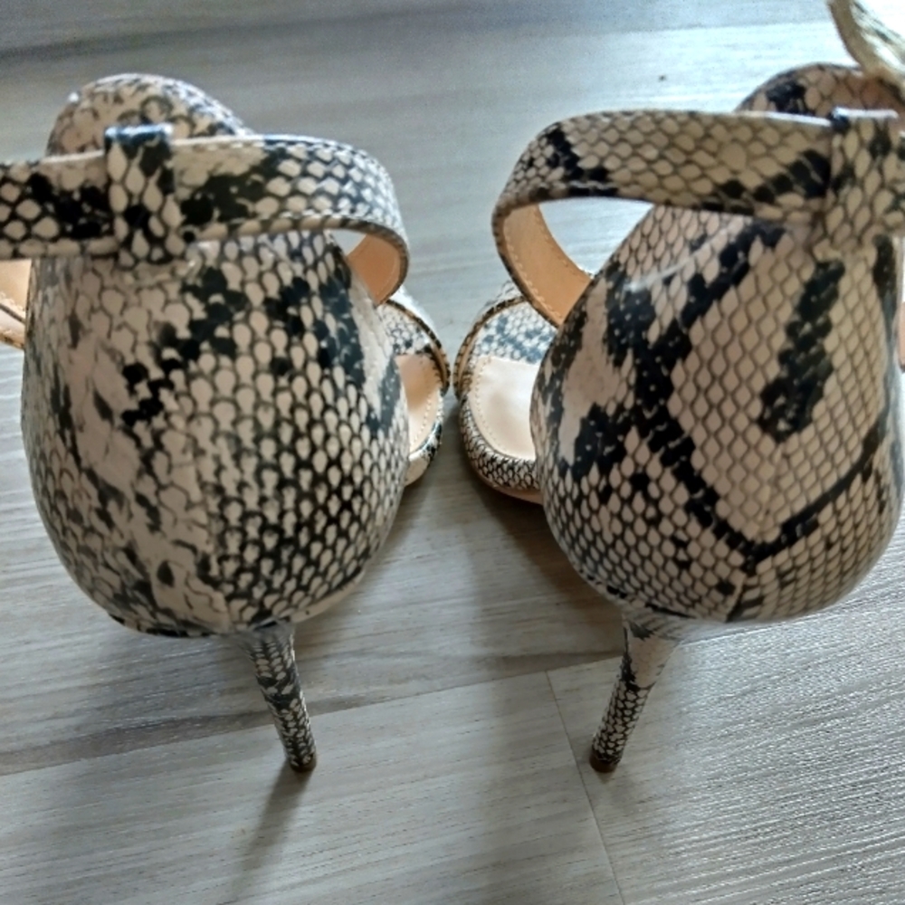 LULU'S PRODIGY STRAPPY HEELS - Picture 4 of 7